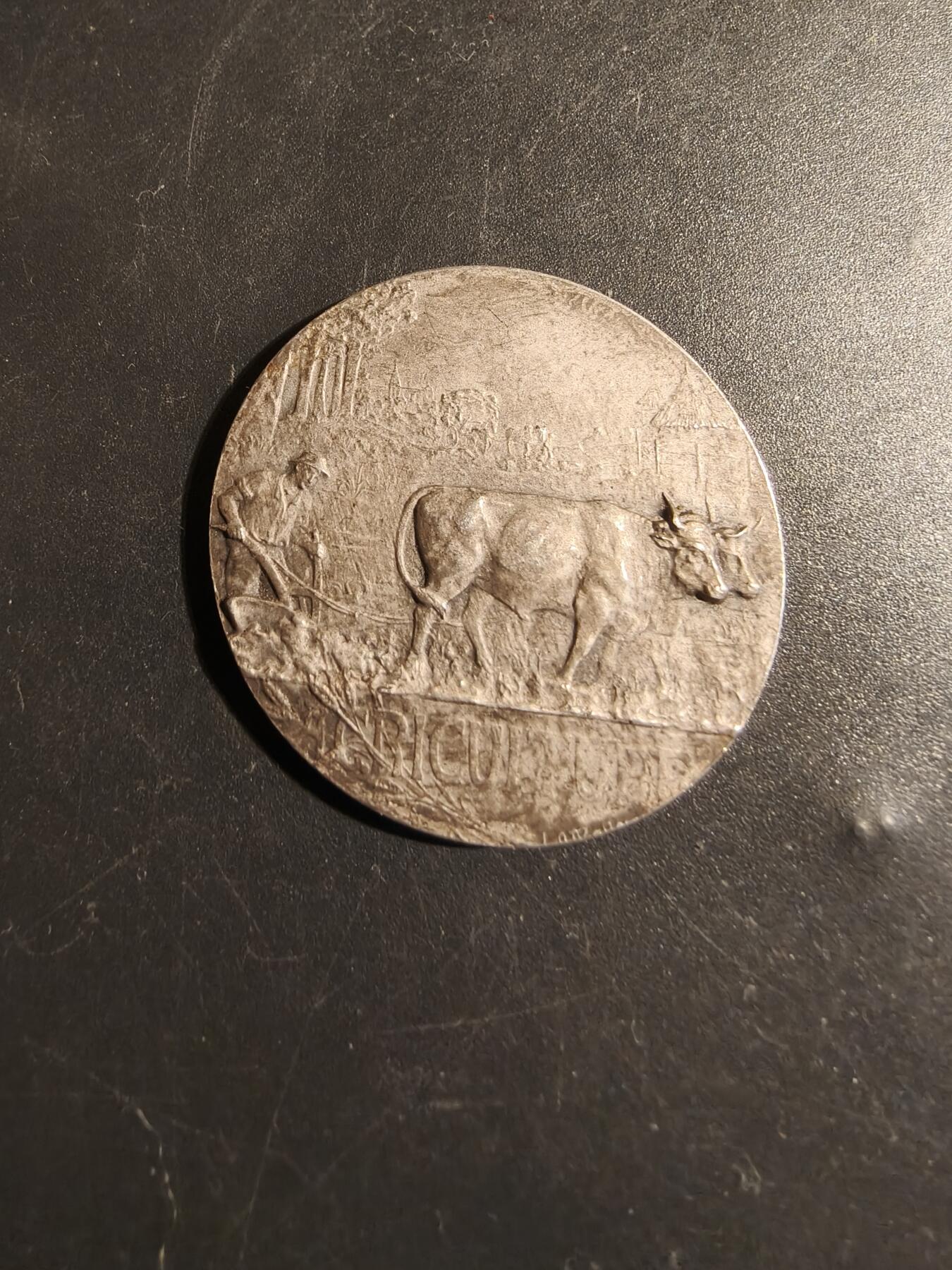 老王徽章第178期 法国畜牧业协会大银章    950银    大师马特作品    直径36mm   重量20g