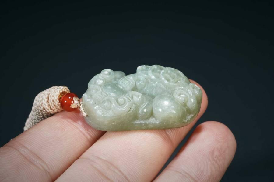 上海都达杂项专场三（全场包邮） 天然和田玉精雕《招财貔貅》挂件 附鉴定证书86-108