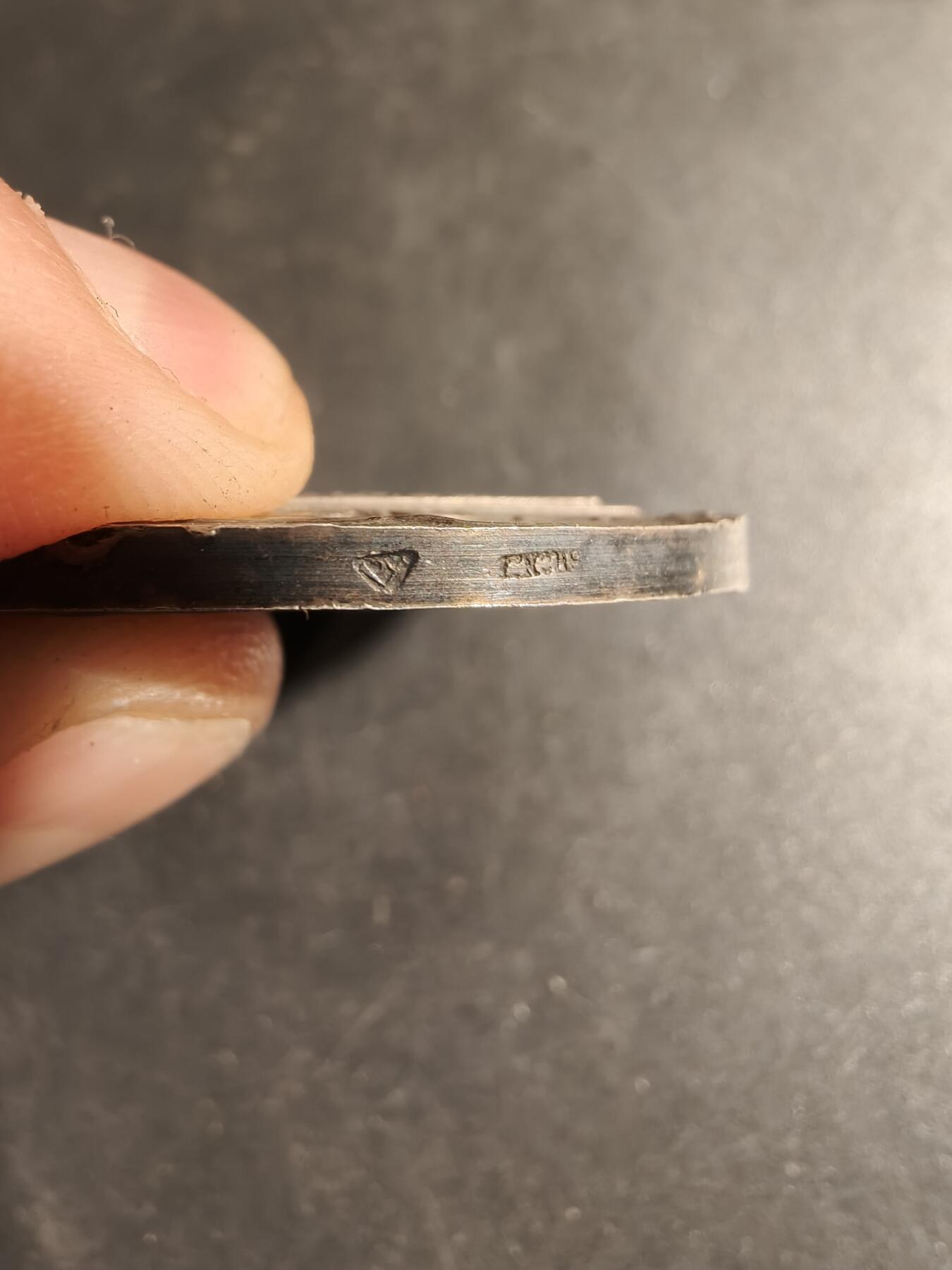 老王徽章第178期 法国赞助人体操和体育联合会镀银大铜章     原盒     直径43mm   重量42.9g