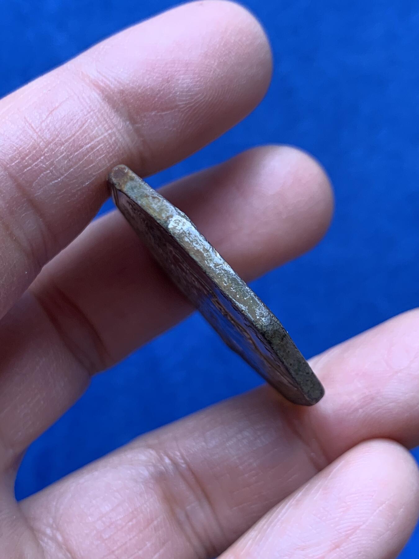 《竞宝斋》第460场 周日，周一，2场连拍 （全场包邮）欢迎送拍 巴黎公共商店镀银铜质八角代币，直径35.6mm，重18.8克