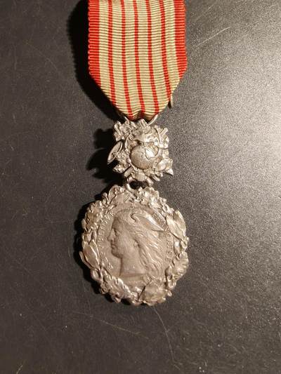 老王徽章第178期 - 法国海关荣誉奖章    950银    17.9g