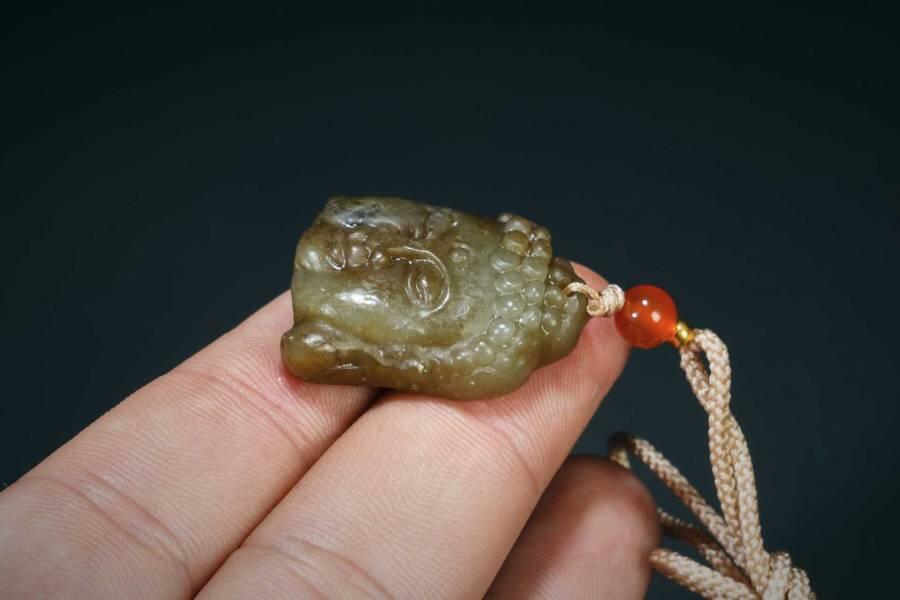 上海都达杂项专场三（全场包邮） 天然和田玉精雕《佛头》挂件 附鉴定证书86-102