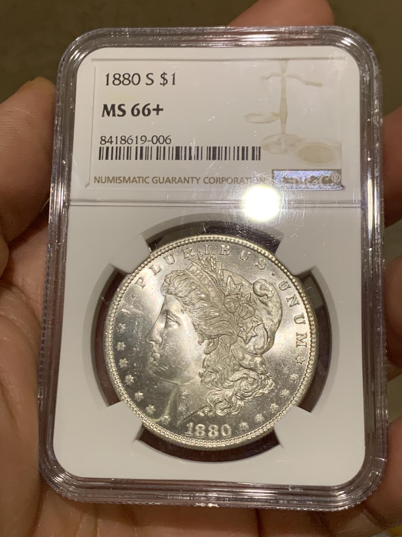 《竞宝斋》第460场 周日，周一，2场连拍 （全场包邮）欢迎送拍 NGC MS66+ 美国1880年S版摩根银币