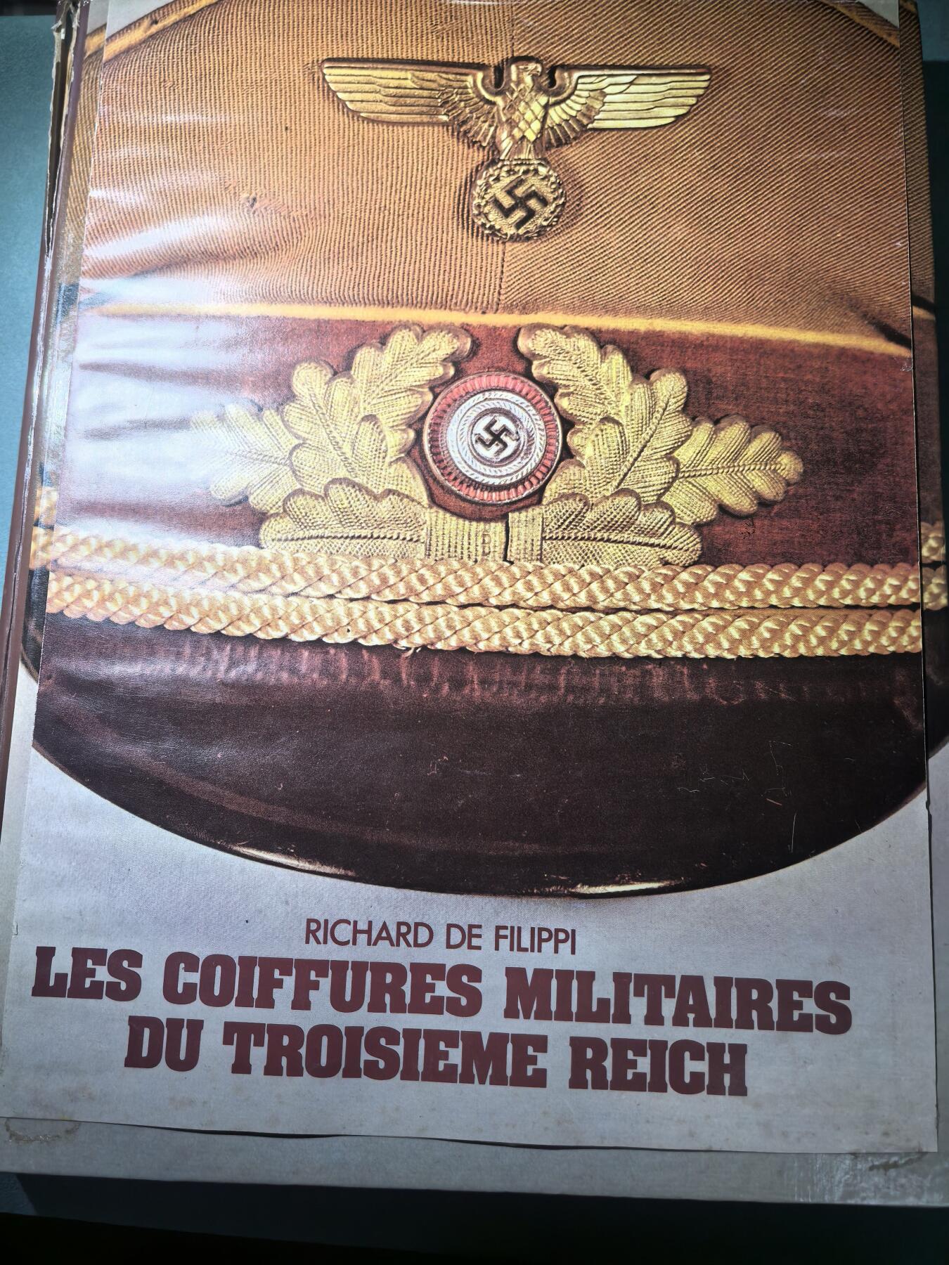 盛世勋华——号角文化勋章邮票专场拍卖第300期 德国（1939）军事组织大檐帽全集 法语版 海量精美彩图和历史图片 囊括陆海空党卫军等各军种 208页