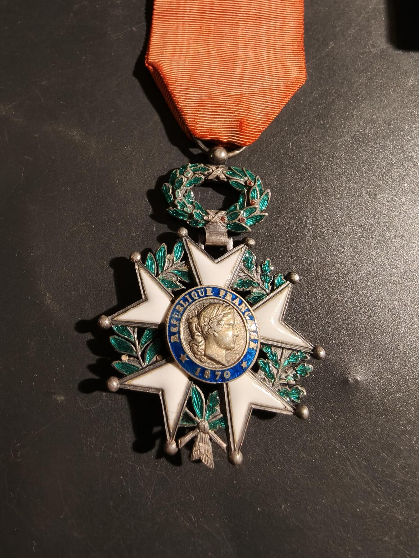 老王徽章第178期 法国骑士级荣誉军团勋章    原盒    银质珐琅    三共时期     