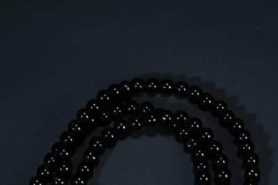 上海都达杂项专场三十四【年后发货全场包邮】  天然黑玛瑙0.4圆珠多圈手串 附鉴定证书86-308