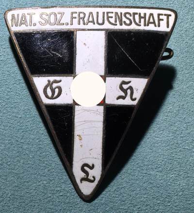 盛世勋华——号角文化勋章邮票专场拍卖第300期 - 德国（1939）妇女联盟会员证章 大尺寸版 少见带厂标