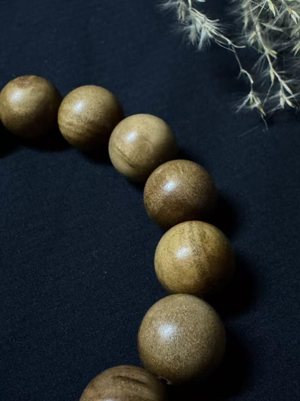 零元拍：正区印度迈索尔老山檀手串 12MM 