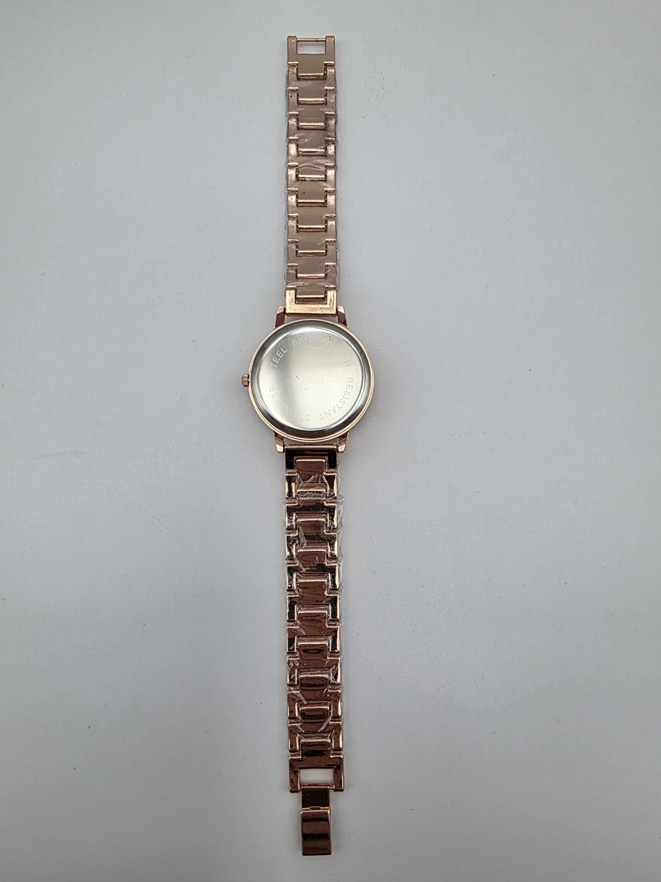 全新未拆模手表–无包装盒