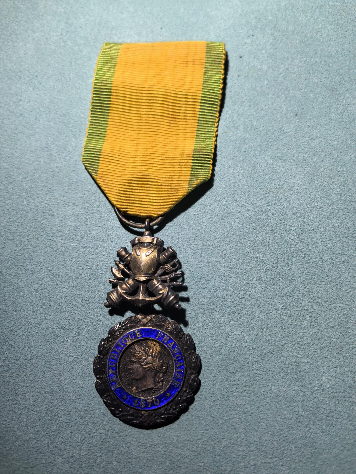 盛世勋华——号角文化勋章邮票专场拍卖第300期 法国军事奖章 五共版 银制带银标