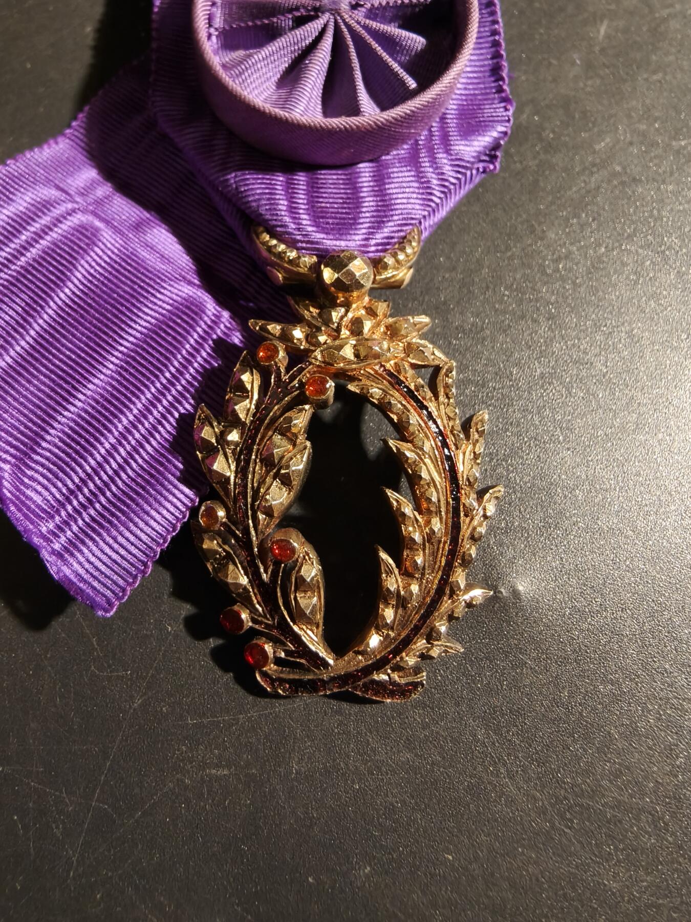 老王徽章第178期 法国军官级棕榈叶勋章    三共珠宝商钻石切割高级定制版     原盒     银质镀金珐琅       