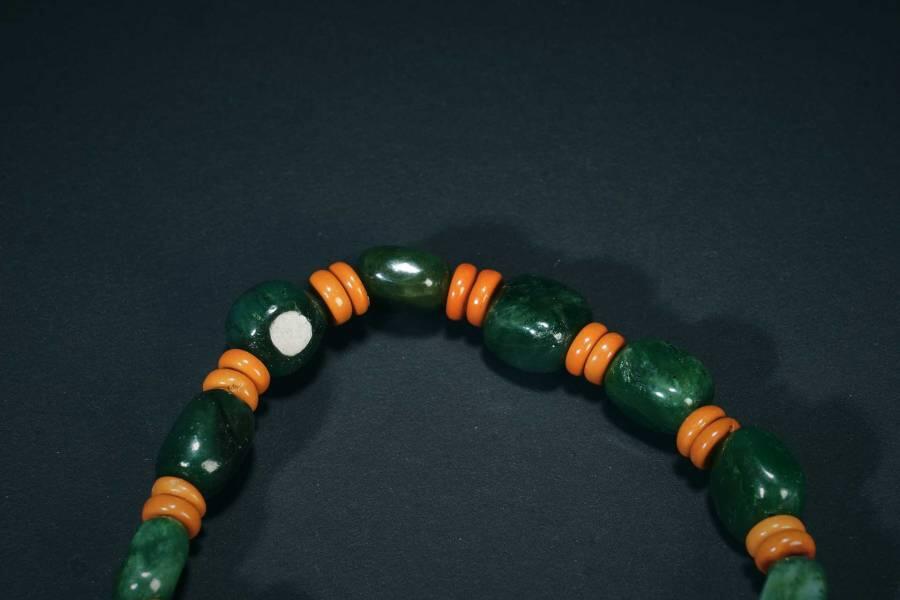 上海都达杂项专场三（全场包邮） 天然和田玉碧玉随形糖珠手串 附鉴定证书86-81