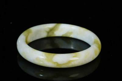 上海都达杂项专场三（全场包邮） - 天然蓝田玉贵妃手镯86-33