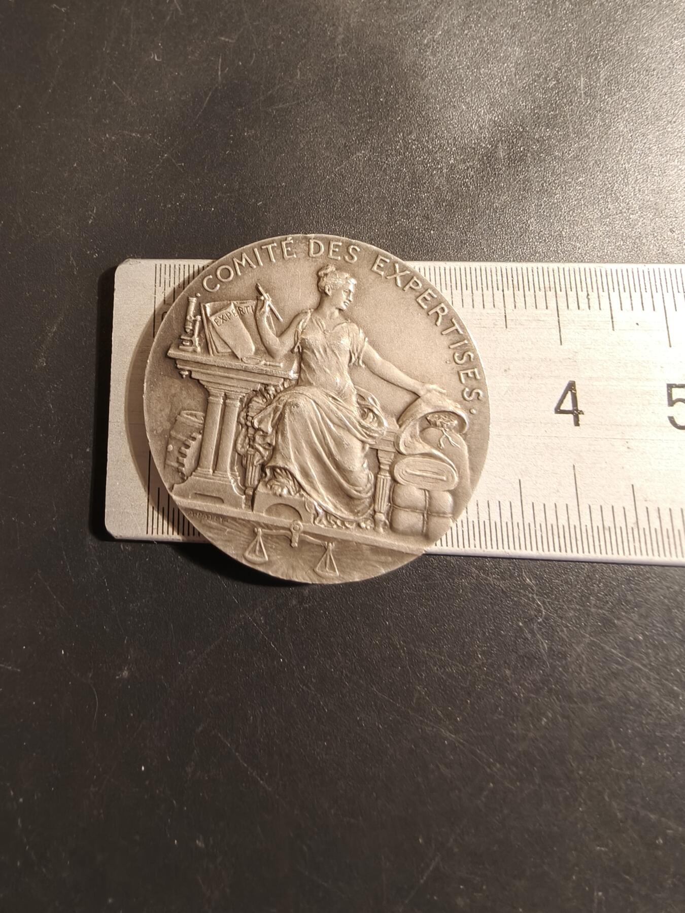 老王徽章第178期 法国工业与商业部银代章     800银     直径33mm    重量15.6g