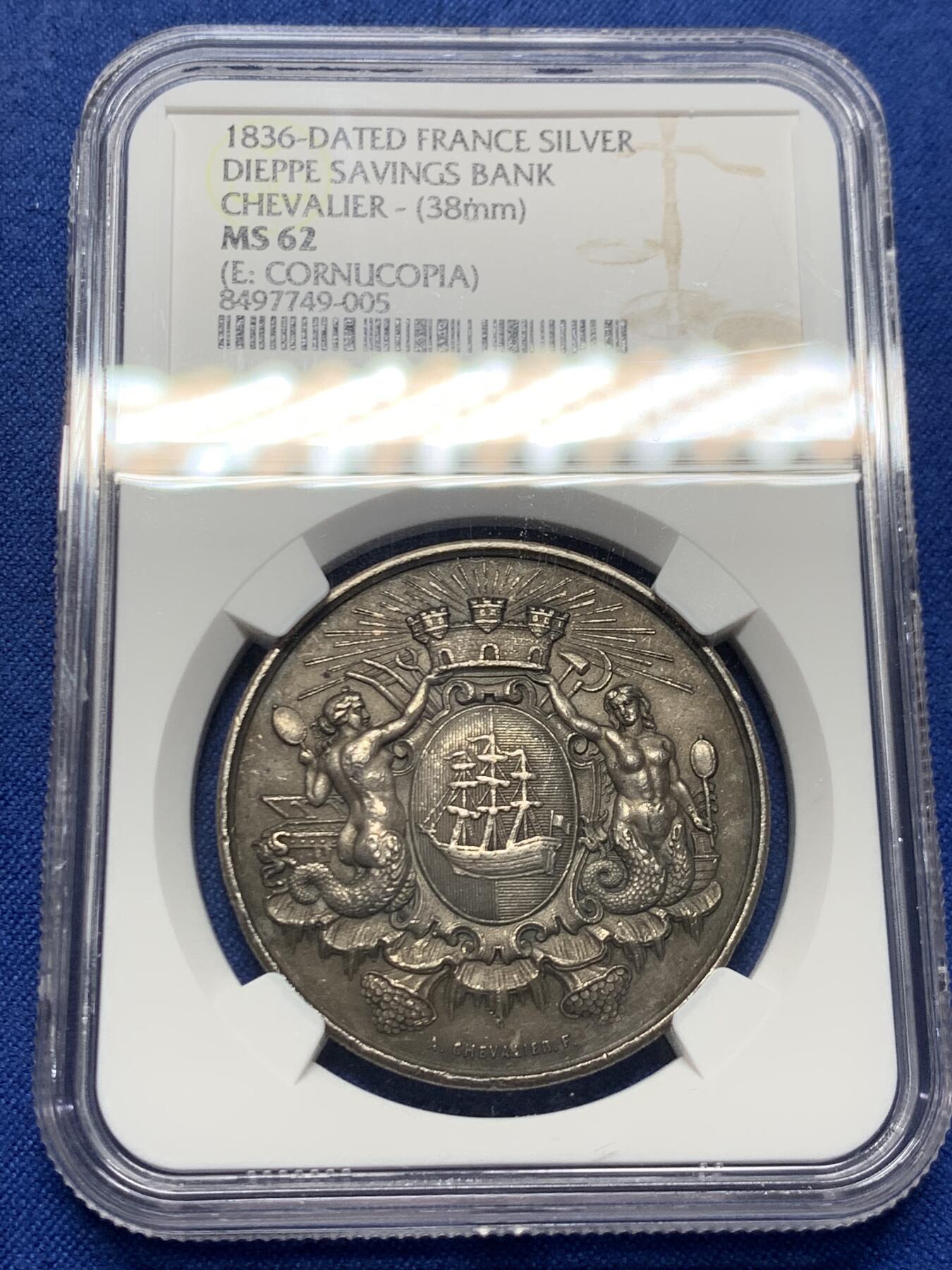《竞宝斋》第460场 周日，周一，2场连拍 （全场包邮）欢迎送拍 NGC MS62 法国双美人鱼银章大热款 图案寓意:正面双美人鱼、帆船、城堡，呼应迪耶普“港口城市”属性(海洋元素+城市徽章)