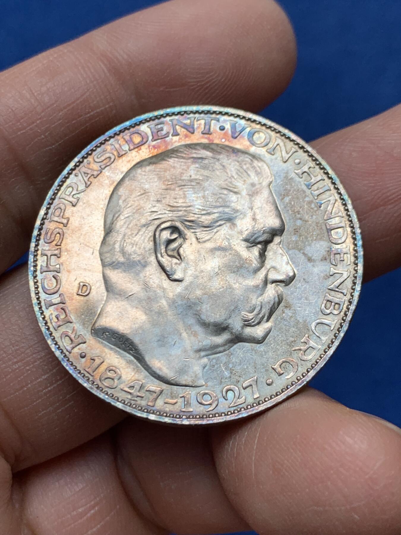 《竞宝斋》第460场 周日，周一，2场连拍 （全场包邮）欢迎送拍 德国1927年兴登堡80大寿5马克纪念银章 带彩包浆 24.75克 36mm