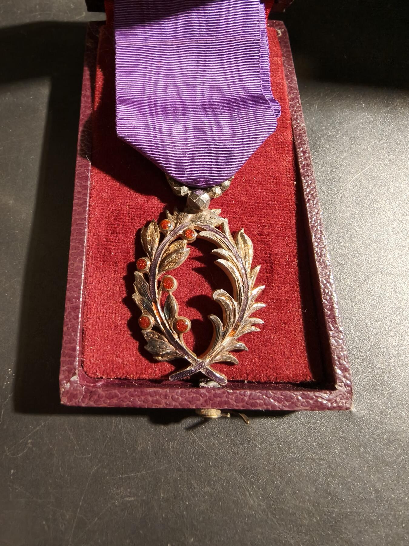 老王徽章第178期 法国骑士级棕榈叶勋章    原盒    珠宝商定制版     银质珐琅