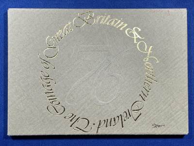 《竞宝斋》第460场 周日，周一，2场连拍 （全场包邮）欢迎送拍 - 英国1976年精制套币 礼品原装6枚币和1枚章