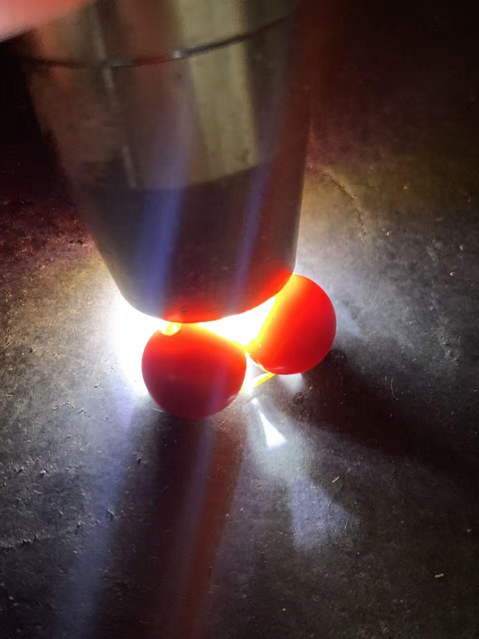 精美高玉化枣红缠丝玛瑙腰珠一对 ，