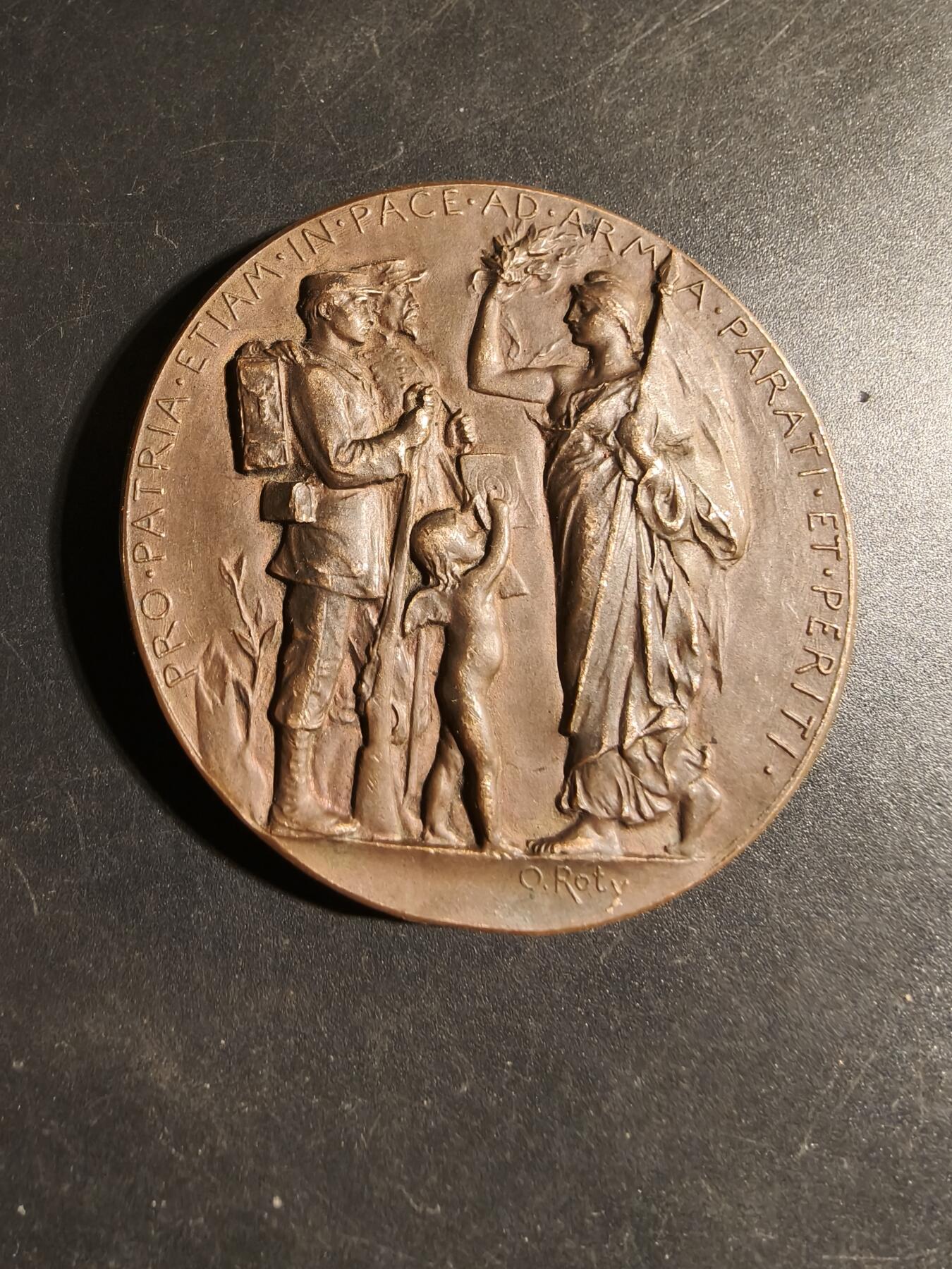 老王徽章第178期 法国一战战争部“为了祖国”大铜章      原盒      戎装玛丽安娜，大师罗蒂版本     直径50mm    重量60.2g
