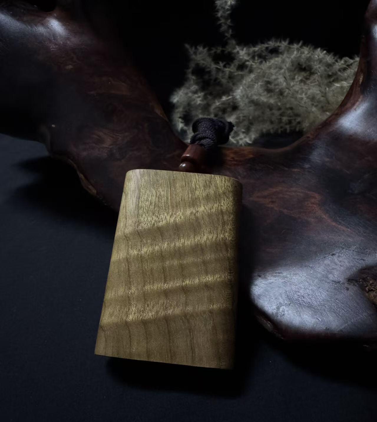 零元拍：B25金丝楠牌子，香喷喷的小金砖，金光闪闪，60/14/41.5