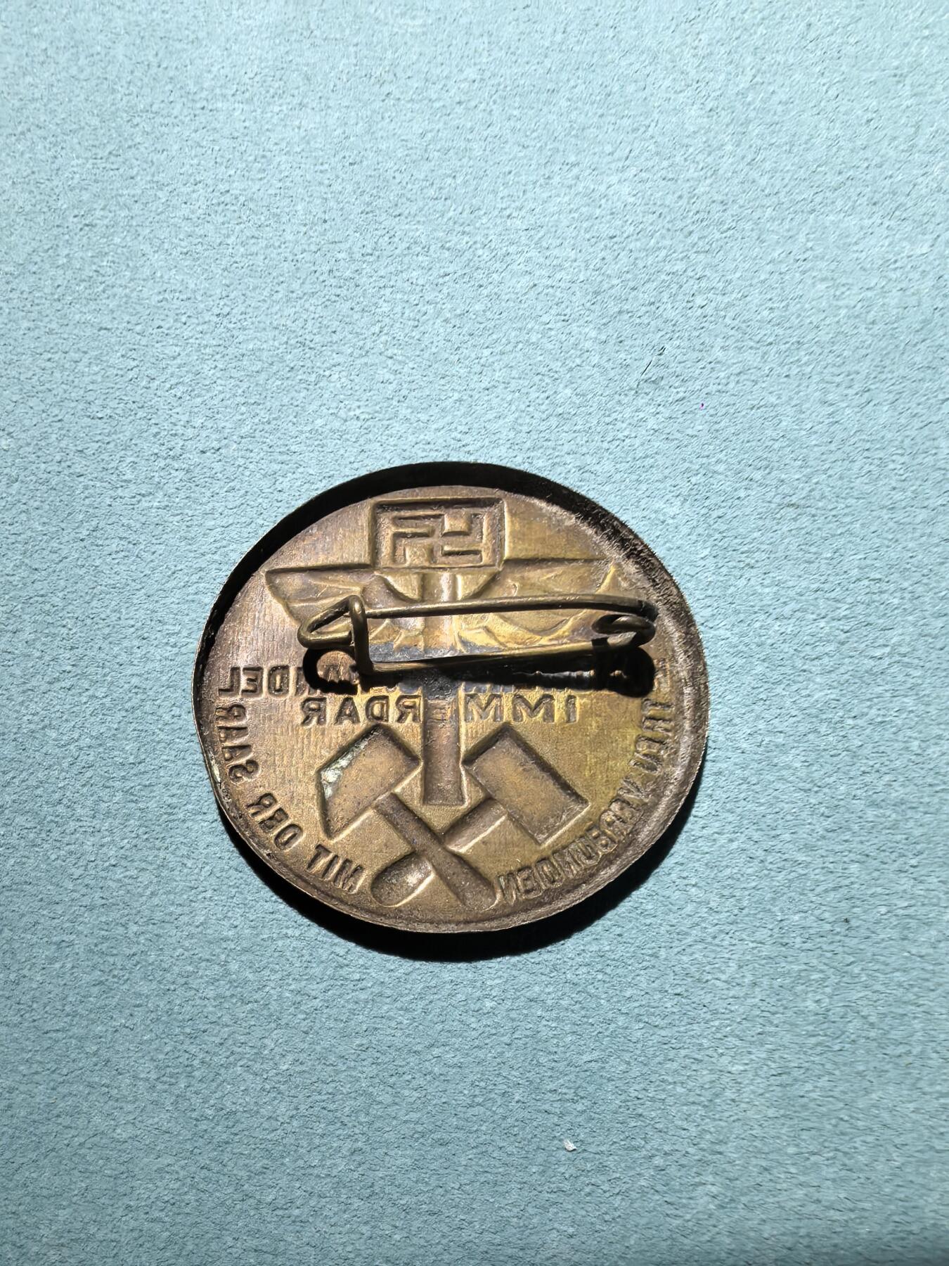 盛世勋华——号角文化勋章邮票专场拍卖第300期 德国（1939）手工业者与萨尔地区永远忠诚纪念证章 极为少见