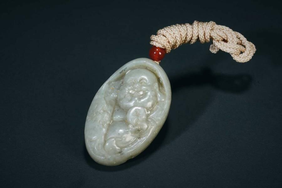 上海都达杂项专场三（全场包邮） 天然和田玉精雕《招财弥勒》挂件 附鉴定证书86-104