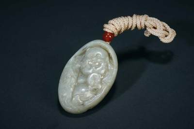 上海都达杂项专场十六（全场包邮） - 天然和田玉精雕《招财弥勒》挂件 附鉴定证书86-104