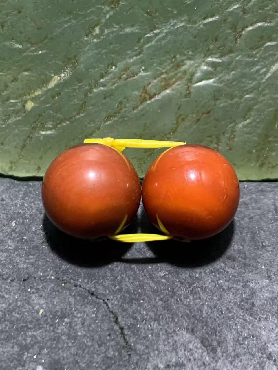 精美高玉化枣红缠丝玛瑙腰珠一对 ，