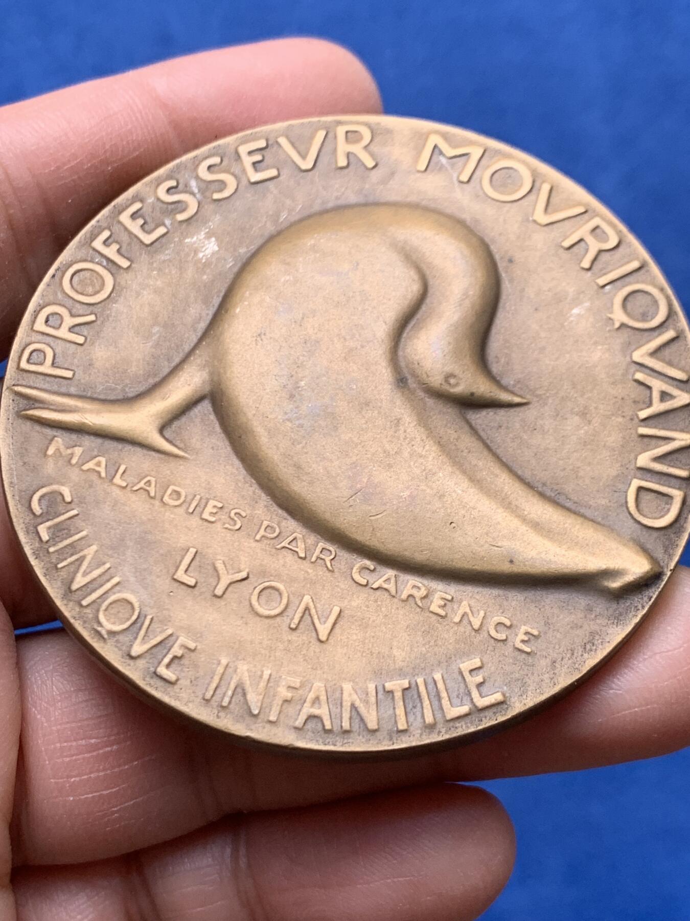 《竞宝斋》第460场 周日，周一，2场连拍 （全场包邮）欢迎送拍 法国儿医莫里康教授纪念铜章 119.5克 59mm