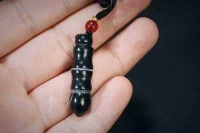 上海都达杂项专场三十四【年后发货全场包邮】  天然和田玉青玉马良笔挂件 附鉴定证书86-95