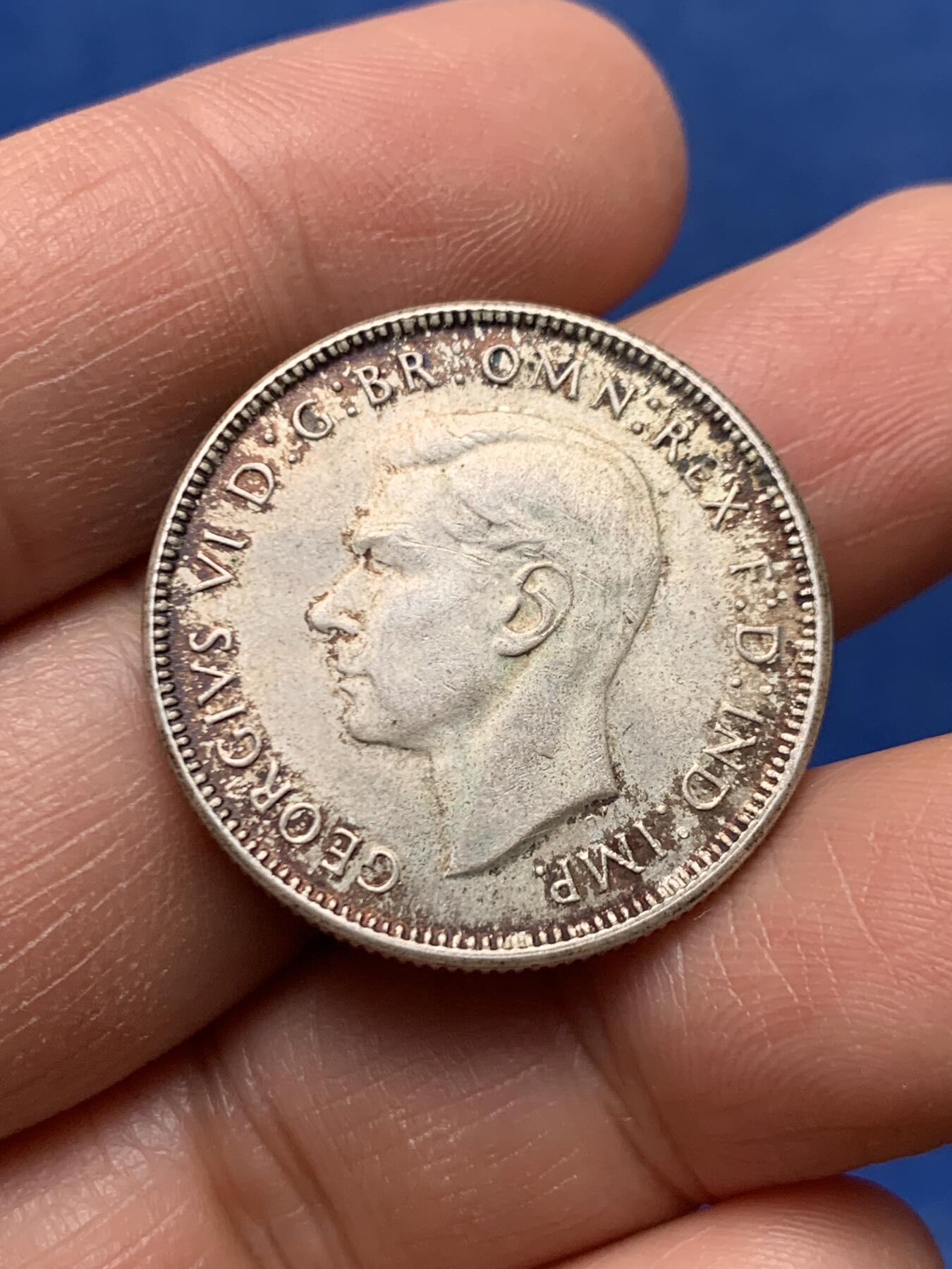 《竞宝斋》第460场 周日，周一，2场连拍 （全场包邮）欢迎送拍 澳大利亚1944年乔治六世1弗洛林银币 高银年份 11.3克 925银 好品带彩