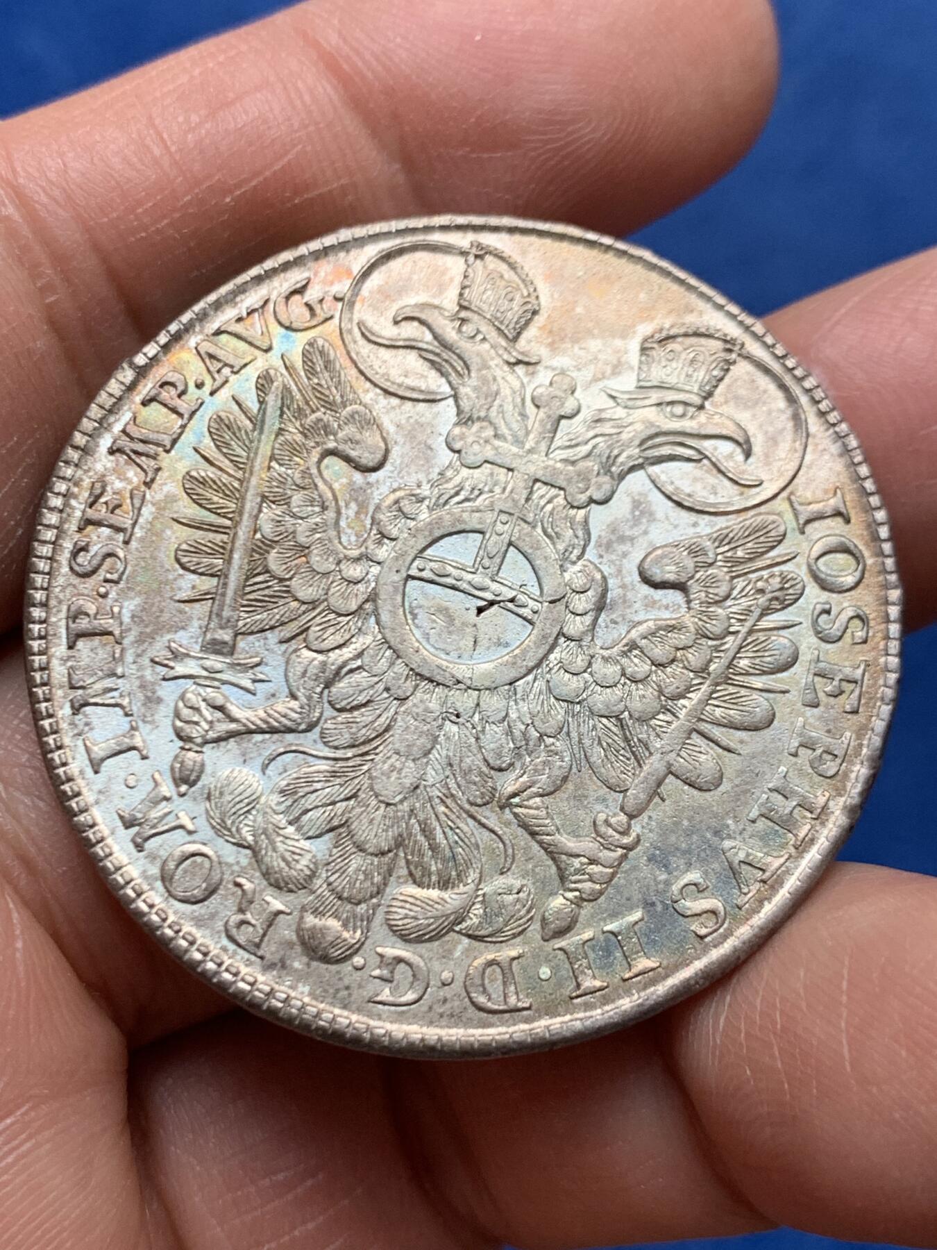 《竞宝斋》第460场 周日，周一，2场连拍 （全场包邮）欢迎送拍 神圣罗马帝国1768年纽伦堡城市景观泰勒 28克 40.6mm 带光五彩 细节极美 非常漂亮