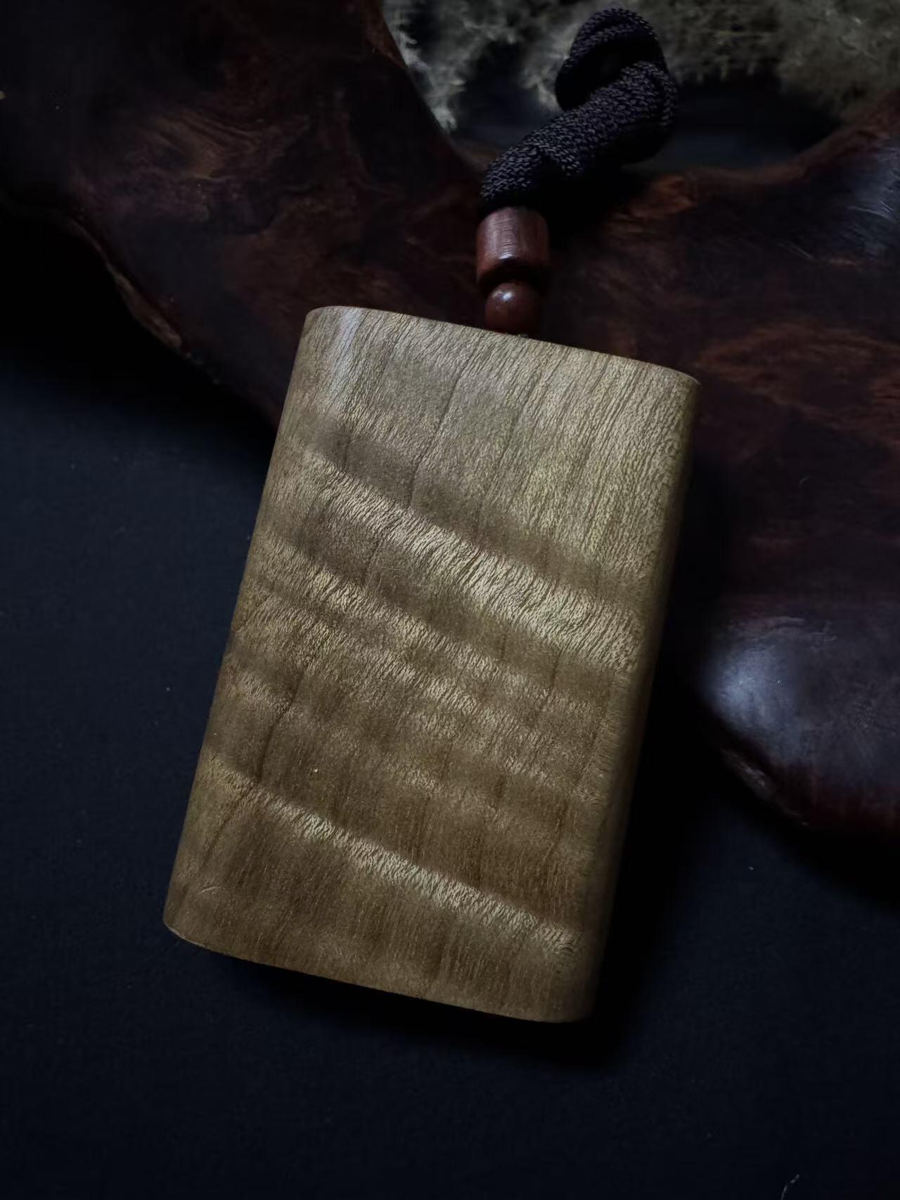 零元拍：B25金丝楠牌子，香喷喷的小金砖，金光闪闪，60/14/41.5