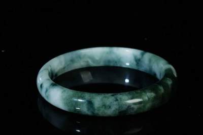 上海都达杂项专场三十四【年后发货全场包邮】  天然冰绿翡翠手镯