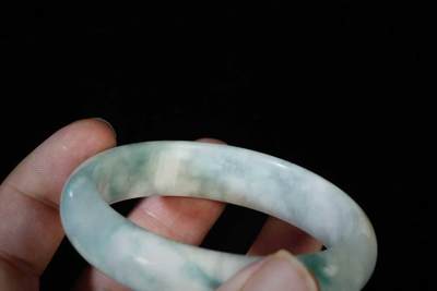 上海都达杂项专场三十四【年后发货全场包邮】  天然 翡翠手镯86-47