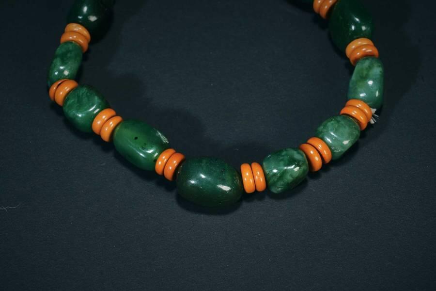 上海都达杂项专场三（全场包邮） 天然和田玉碧玉随形糖珠手串 附鉴定证书86-81