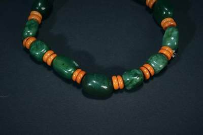 上海都达杂项专场三十四【年后发货全场包邮】  天然和田玉碧玉随形糖珠手串 附鉴定证书86-81