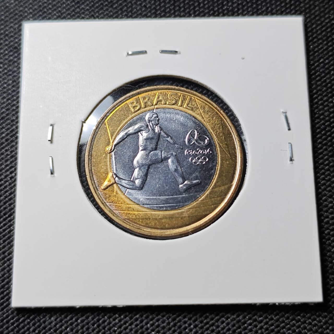 KK钱币收藏小铺  第388期  2月预留时间 周末发货  巴西1瑞尔双色币纪念币 好品