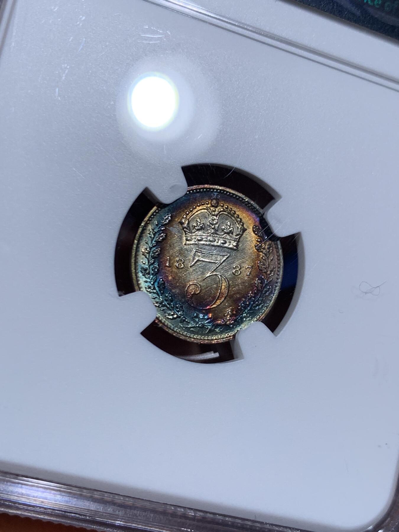 《竞宝斋》第460场 周日，周一，2场连拍 （全场包邮）欢迎送拍 NGC MS62 英国 1887年 维多利亚女王高冠3便士银币 炫丽五彩