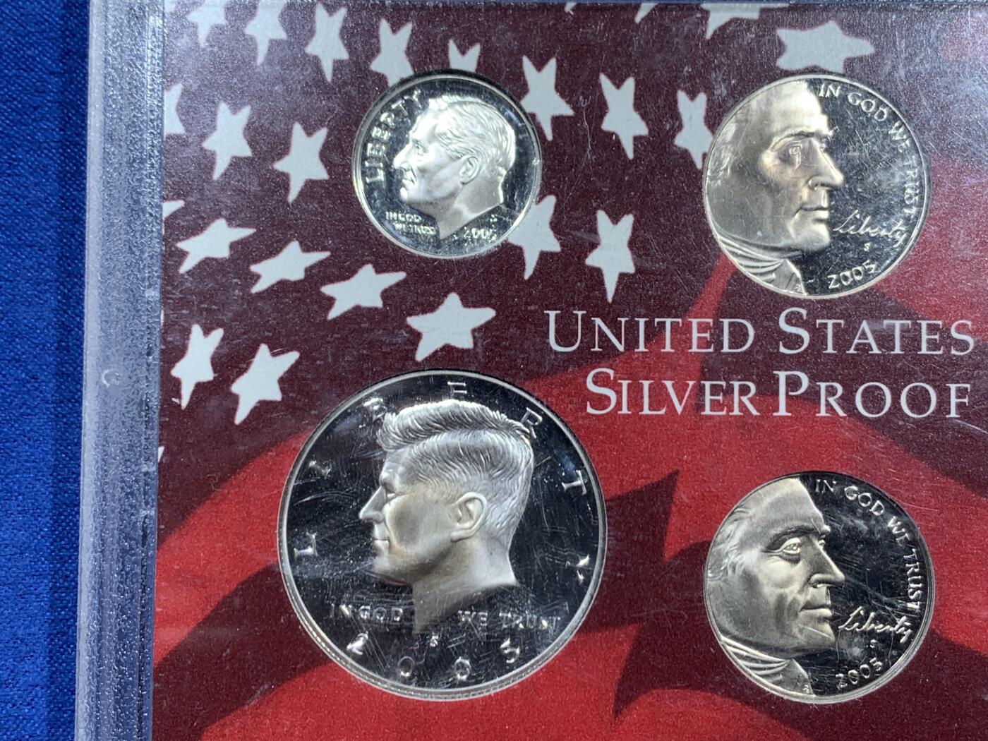 《竞宝斋》第460场 周日，周一，2场连拍 （全场包邮）欢迎送拍 美国2005年精制含银套币，包含50美分和10美分精制银币