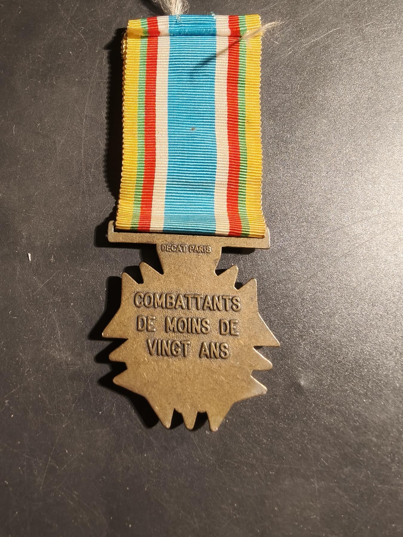 老王徽章第178期 法国老兵协会20年服役纪念章