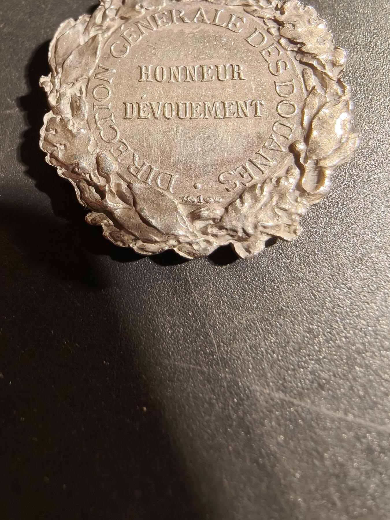 老王徽章第178期 法国海关荣誉奖章    950银    17.9g