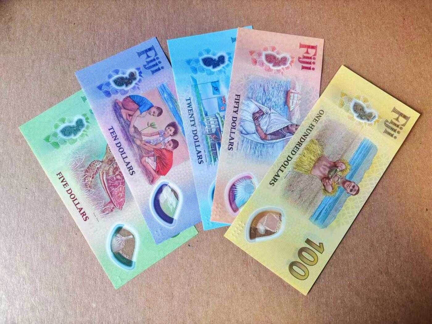 【Blue Auction】世界纸币精拍第777期——18级TOP拍卖/信誉/品质/专业/高效💫 【一组5张AA冠无47全同套】斐济 新版5-100元 全新UNC