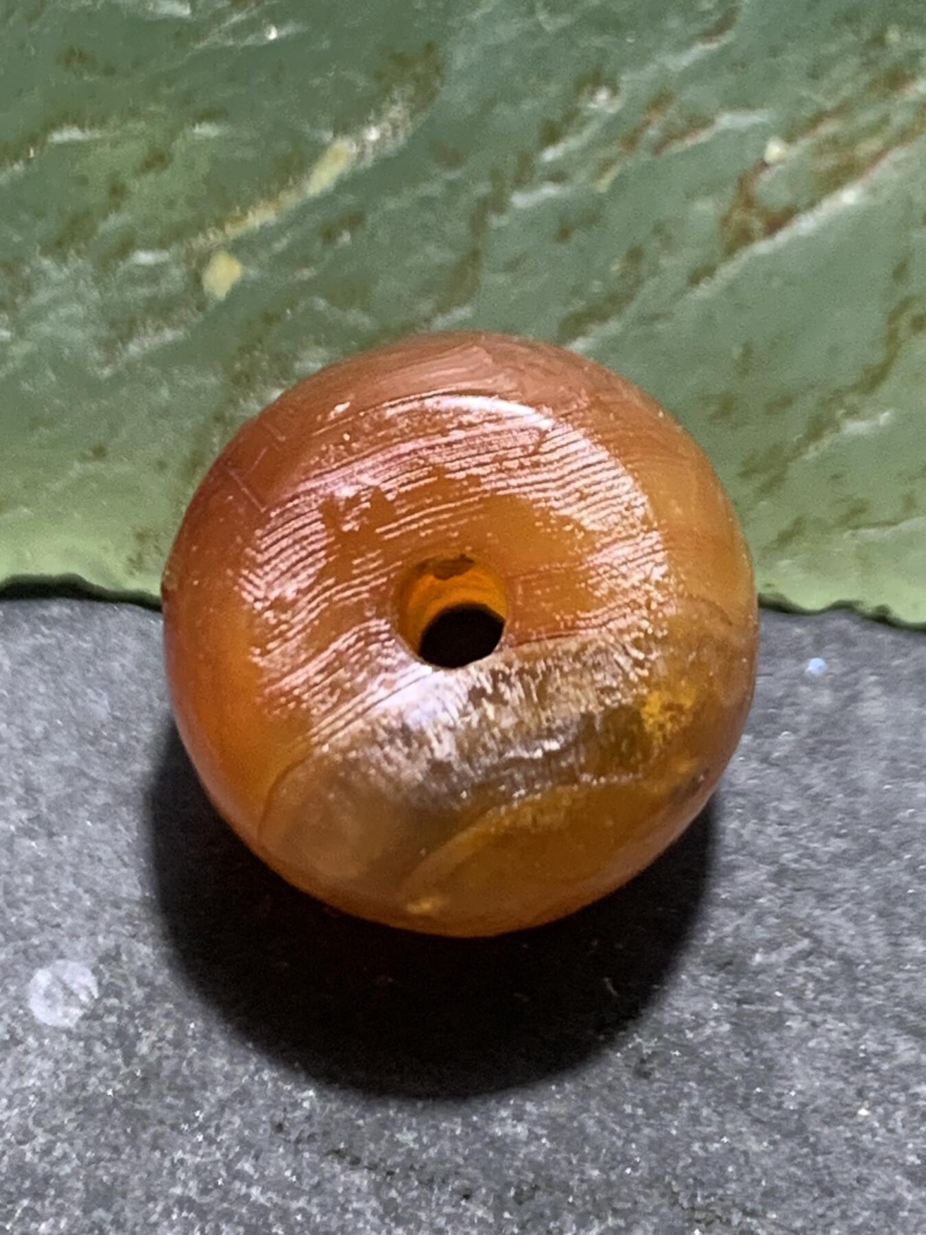 精美高玉化风化纹缠丝玛瑙老形桶珠一颗，