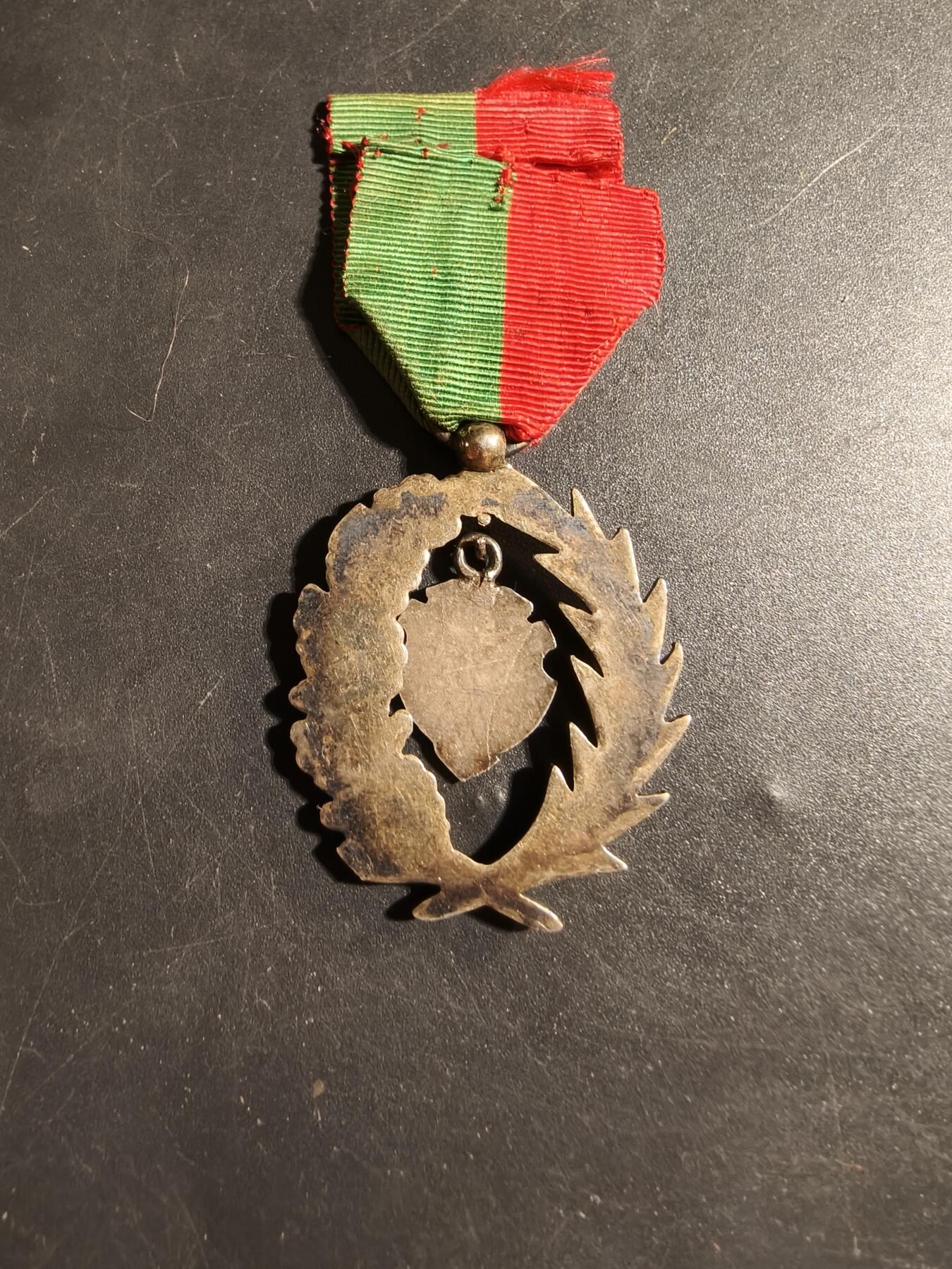 老王徽章第178期 法国UNC老兵协会棕榈叶勋章