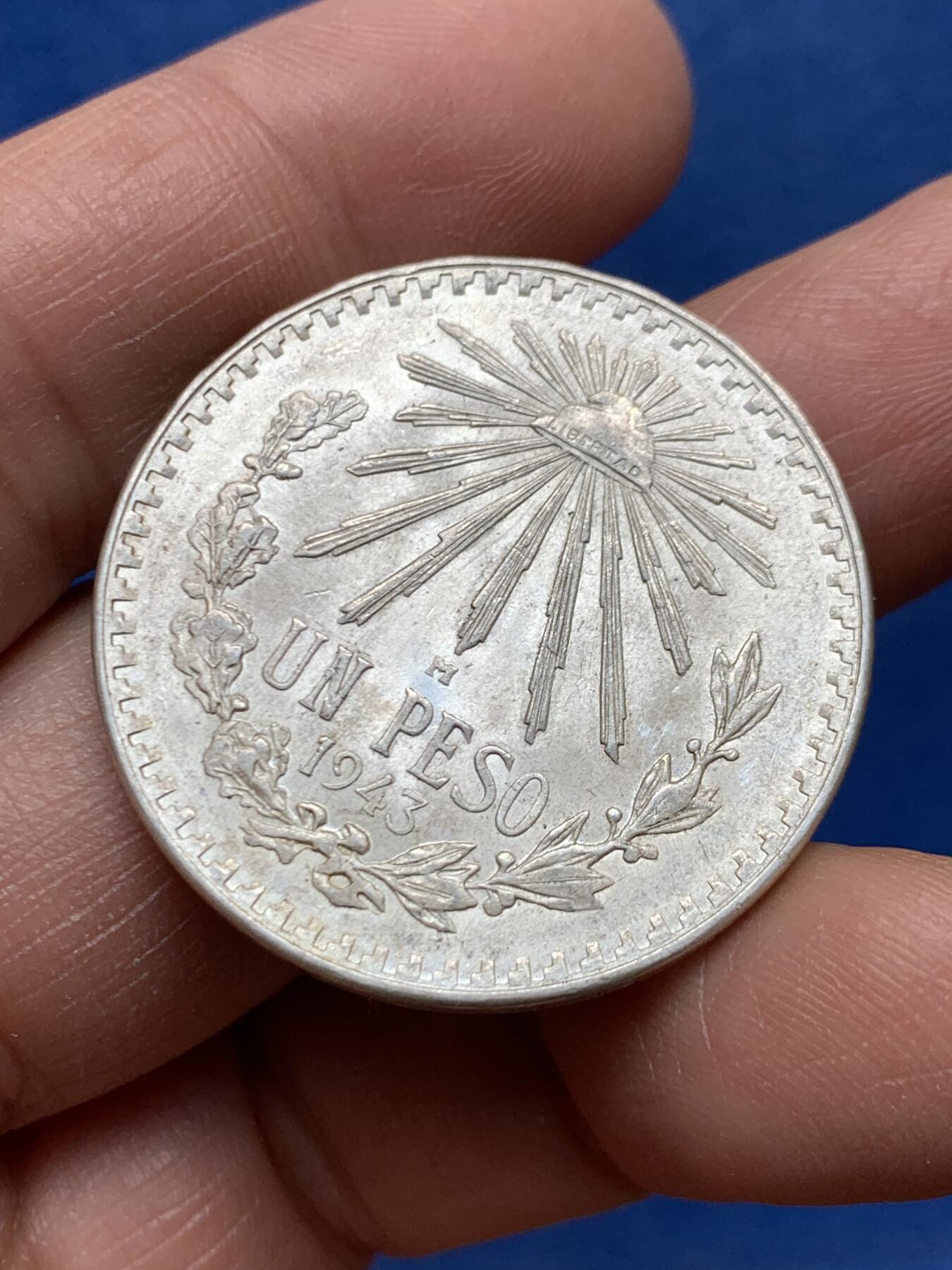 《竞宝斋》第460场 周日，周一，2场连拍 （全场包邮）欢迎送拍 墨西哥1943年一比索银币，16.72克，720银