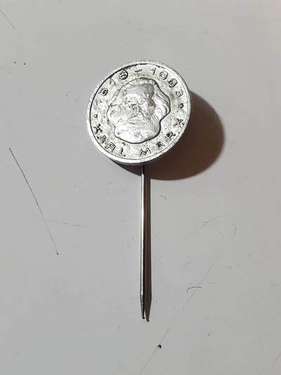 韵星假日拍卖第三十八期 -- Rimey Holidays Auction 38 - 民主德国卡尔马克思纪念证章插针