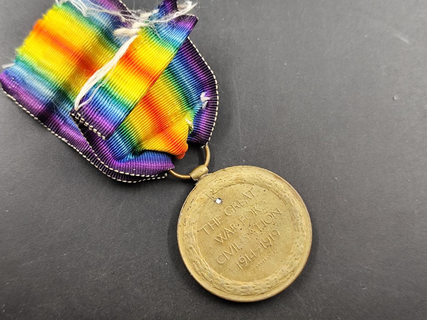 1月18日徽章钱币专场 英国一战胜利纪念章原上挂