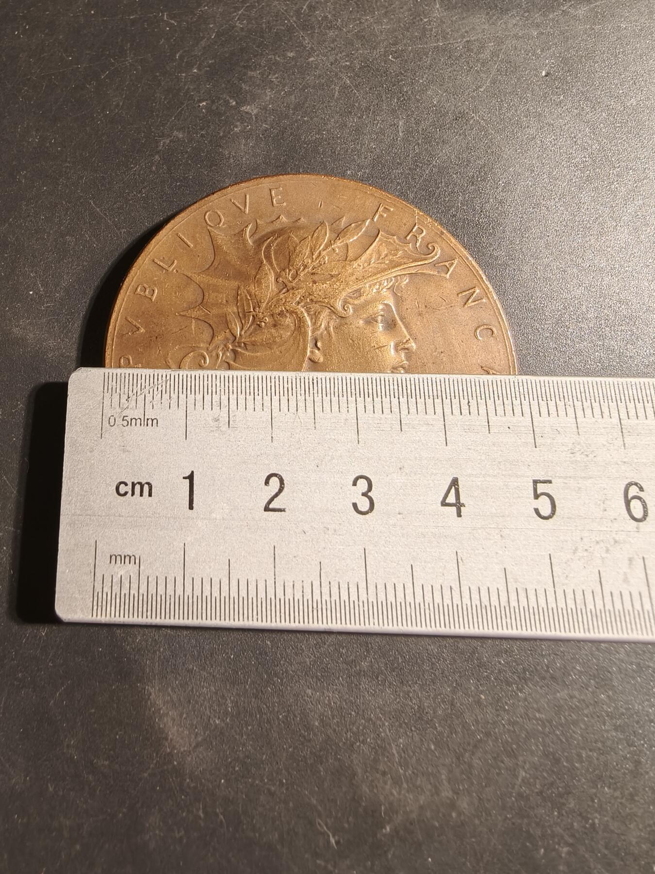 老王徽章第178期 法国战争部射击竞赛大铜章     原盒    戎装玛丽安娜    大师亨利杜布瓦版本     直径50mm     重量65.6g